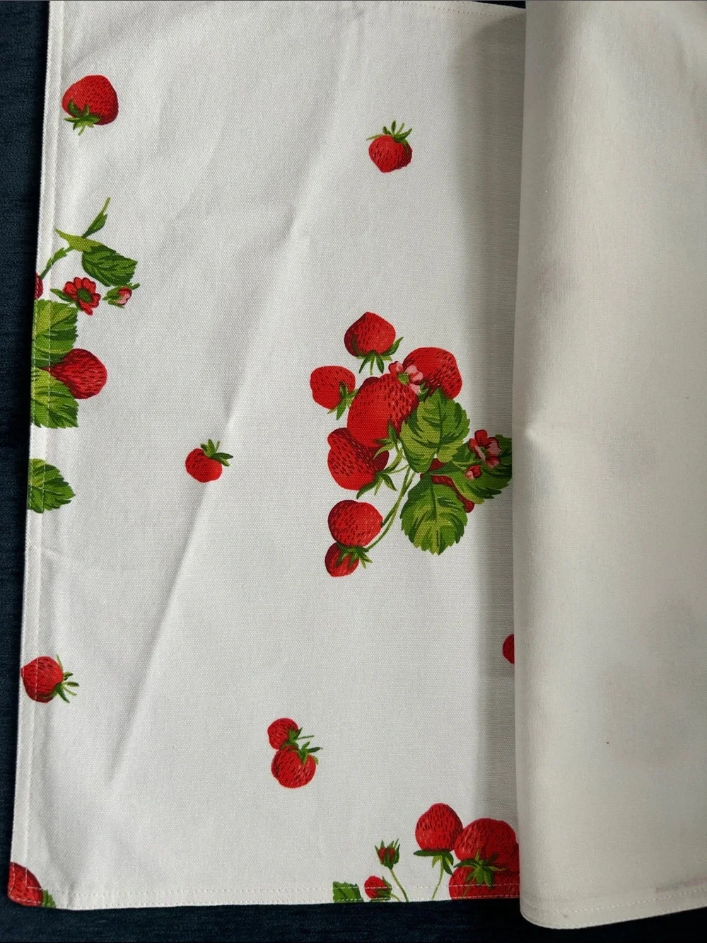 April Cornell Linens Set of 4 Placemats Strawberry Motif NWT 100% Cotton